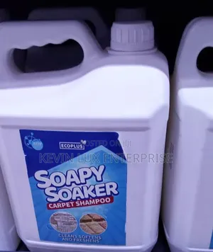 Carpet Cleaner Soapy Shampoo
