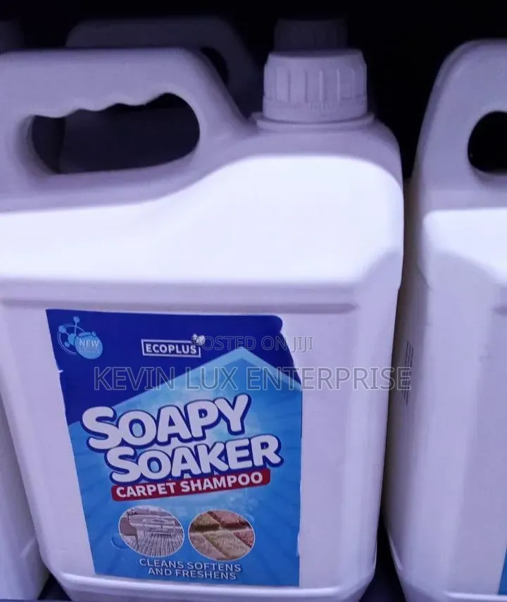 Carpet Cleaner Soapy Shampoo