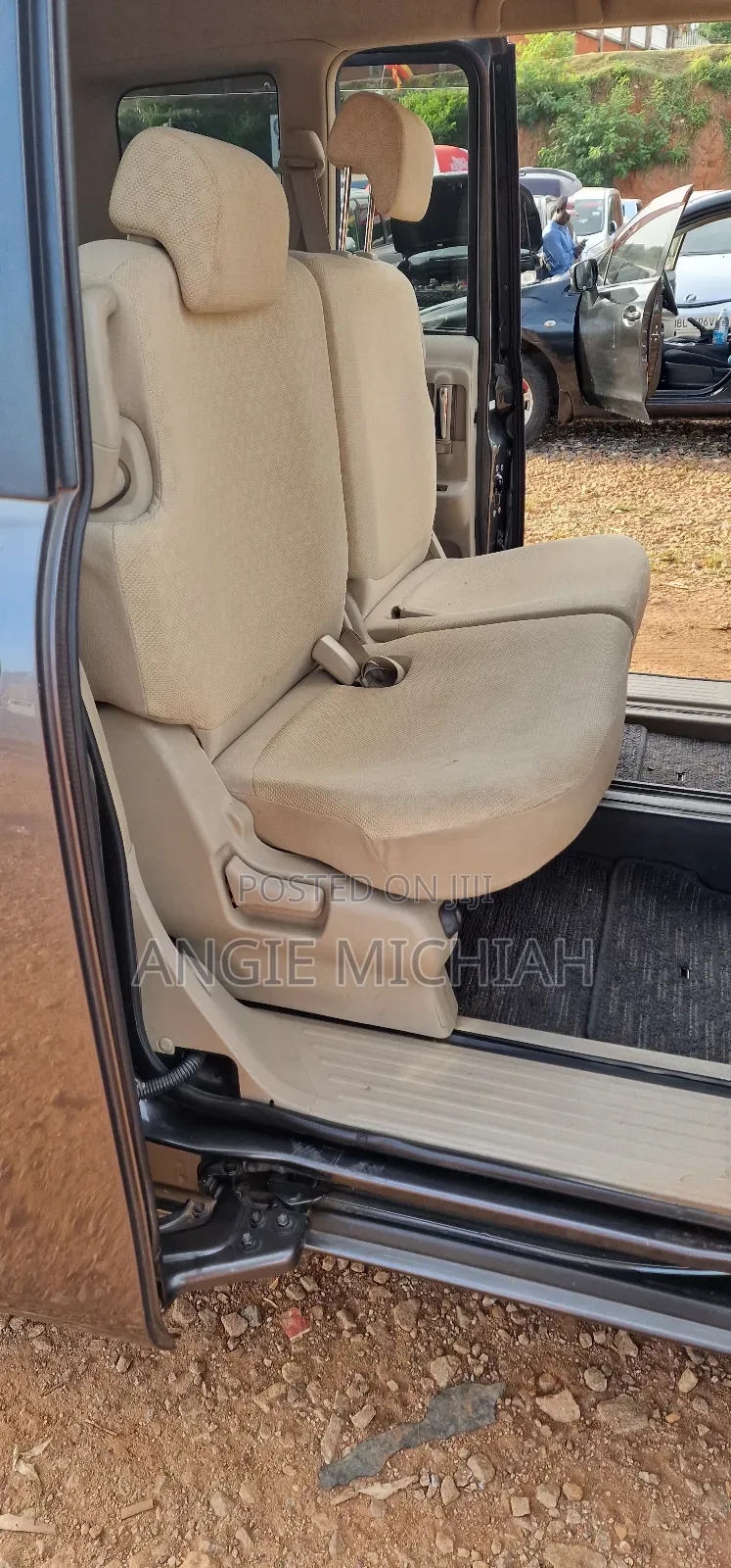 Toyota Sienta 2010 Gray