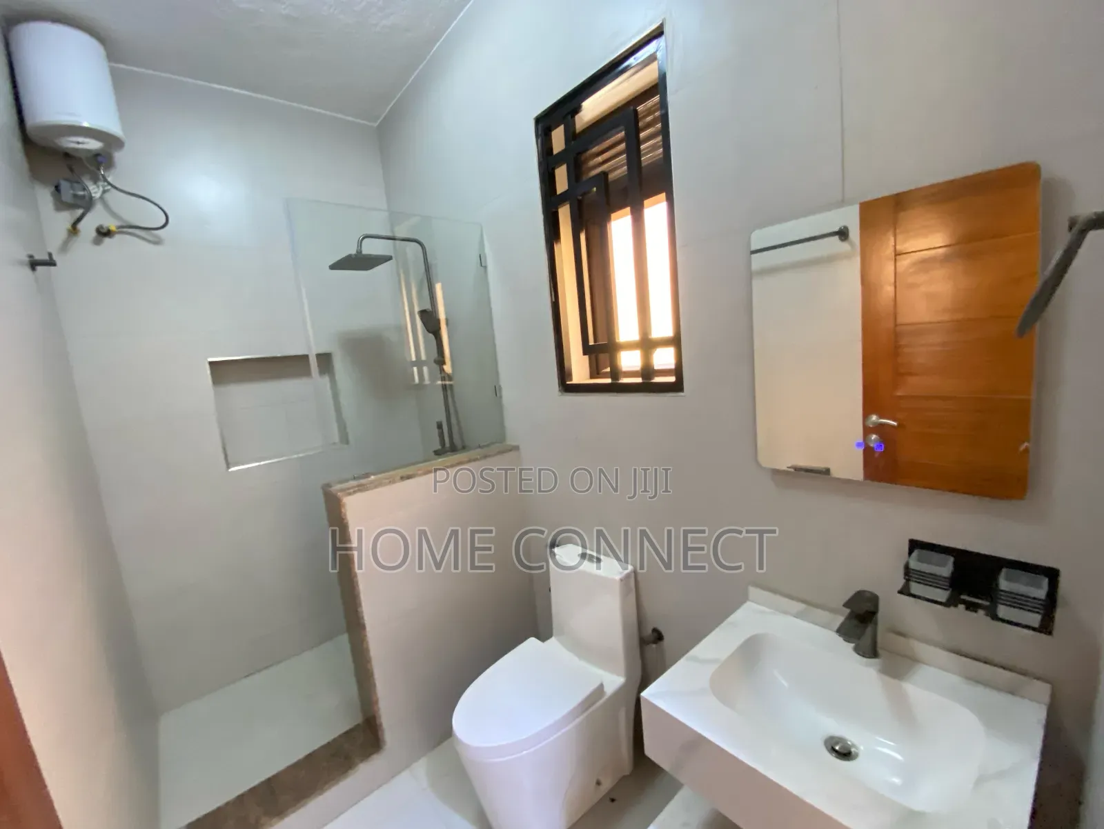 2bdrm Apartment in Muyenga Tank Hil, Central Division for rent