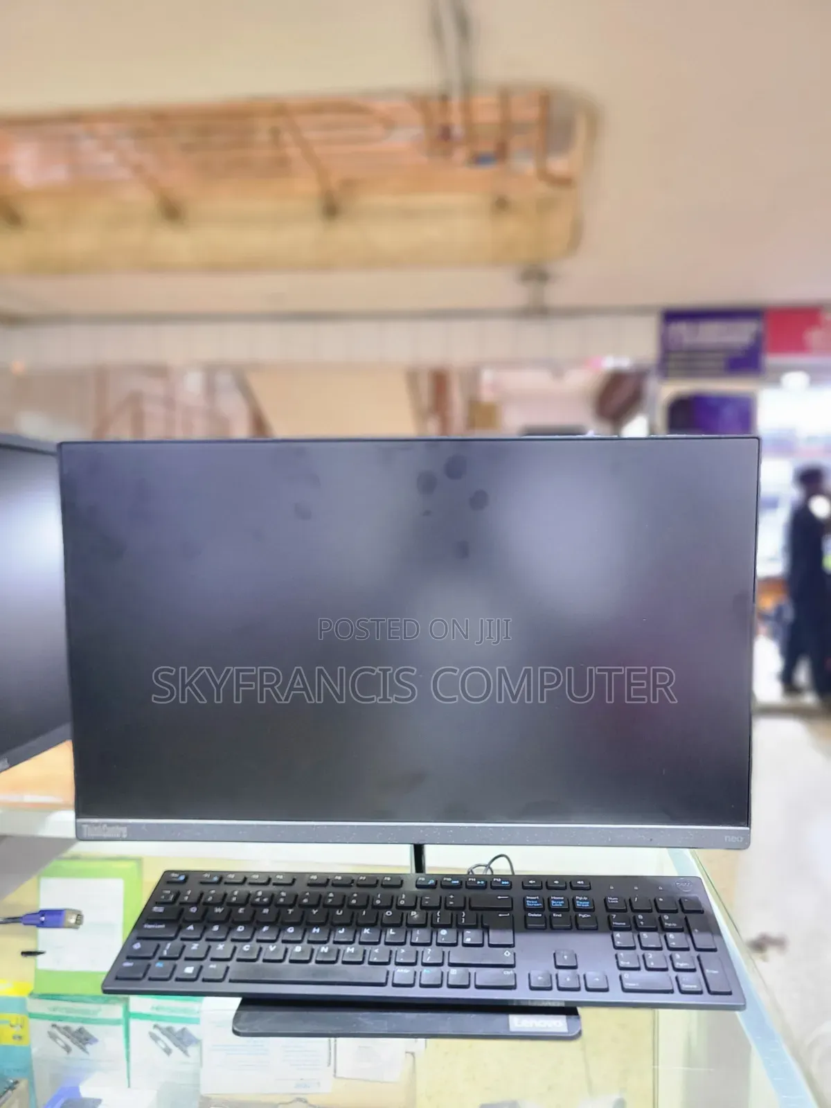 Desktop Computer Lenovo 8GB Intel Core i3 SSD 256GB