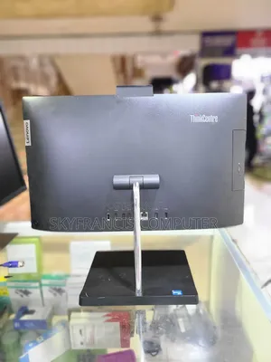 Desktop Computer Lenovo 8GB Intel Core i3 SSD 256GB