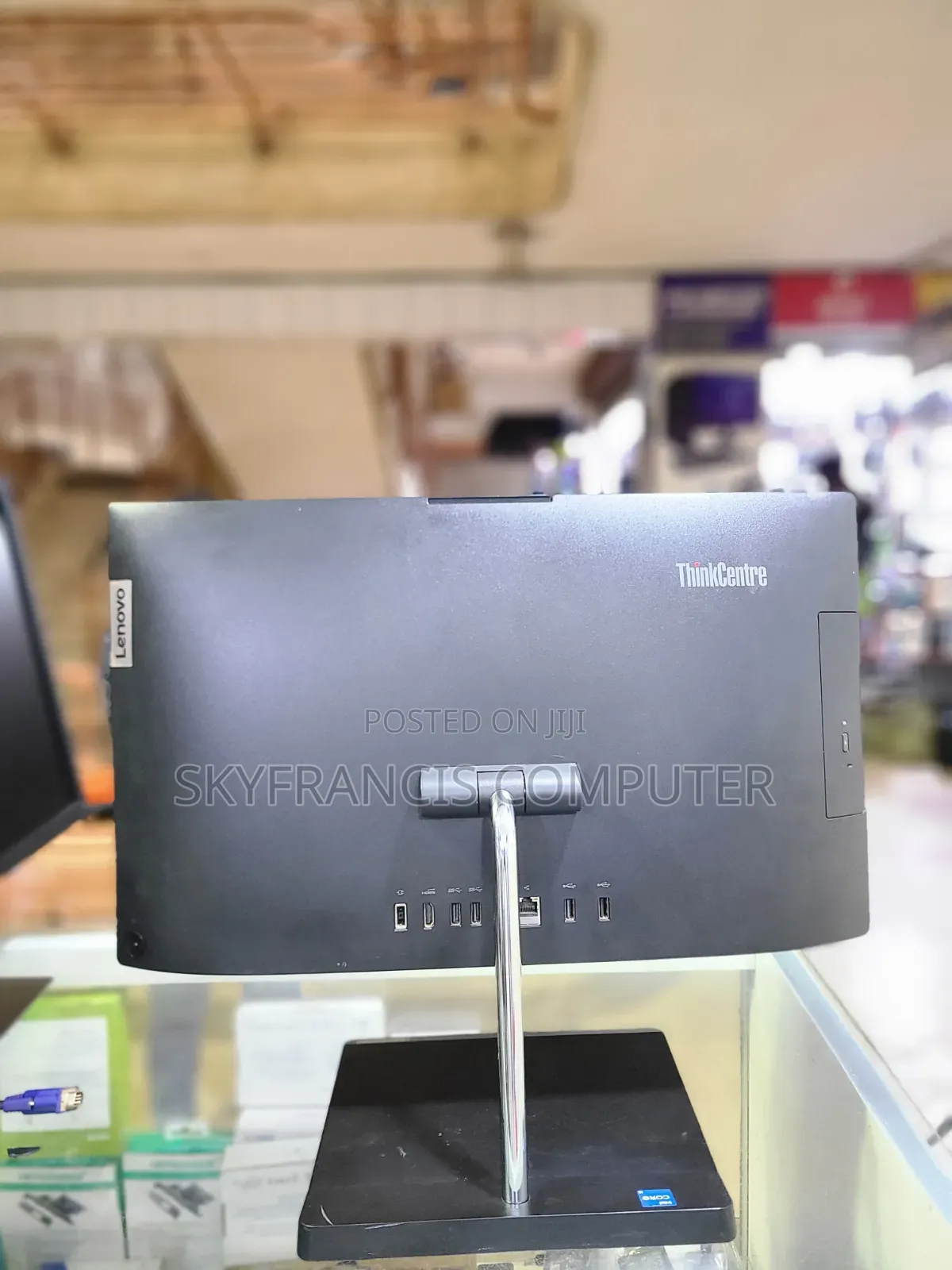 Desktop Computer Lenovo 8GB Intel Core i3 SSD 256GB