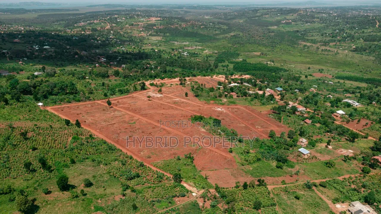 Prime Plots for Sale at Jungo~Nakawuka Land Estate Along Entebbe Road.