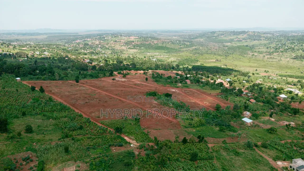 Prime Plots for Sale at Jungo~Nakawuka Land Estate Along Entebbe Road.