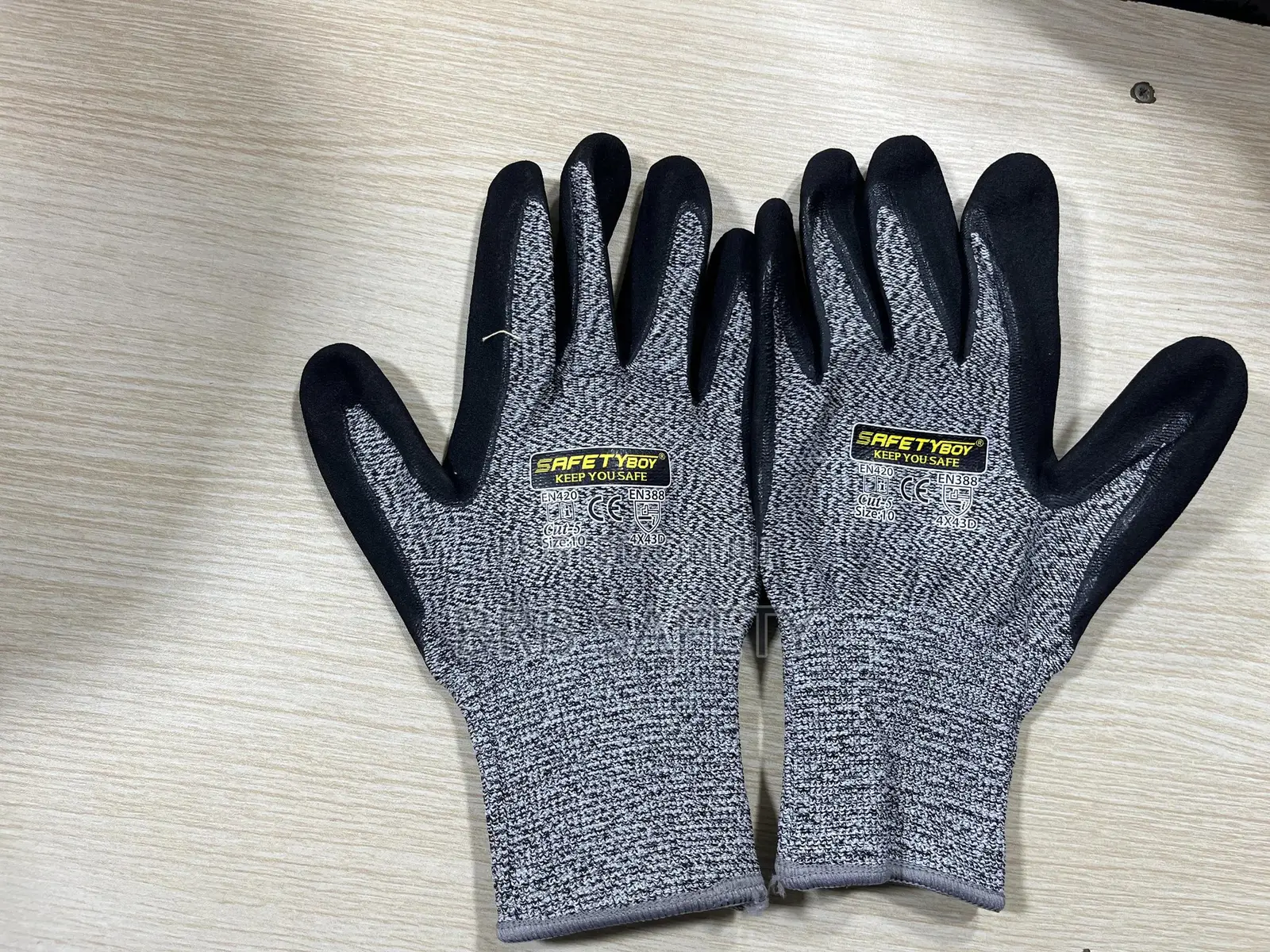 Anti Cut Safety Gloves.