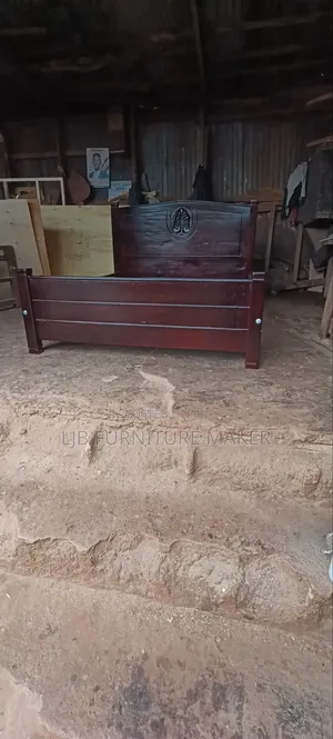 Musambya Wood Panel Bed 6×5ft