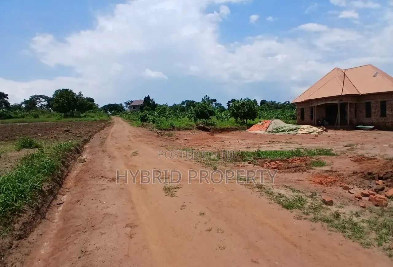 Prime Plots for Sale at Gobero~Luwano Land Estate Along Hoima Road.