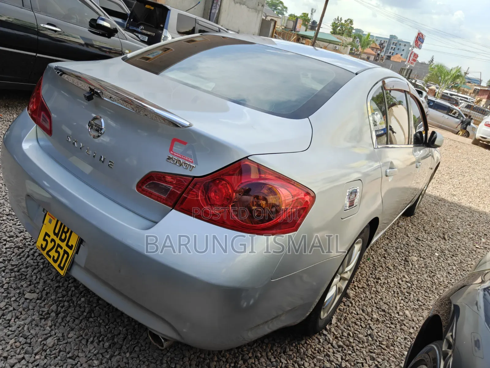 Nissan Skyline 2010 Silver