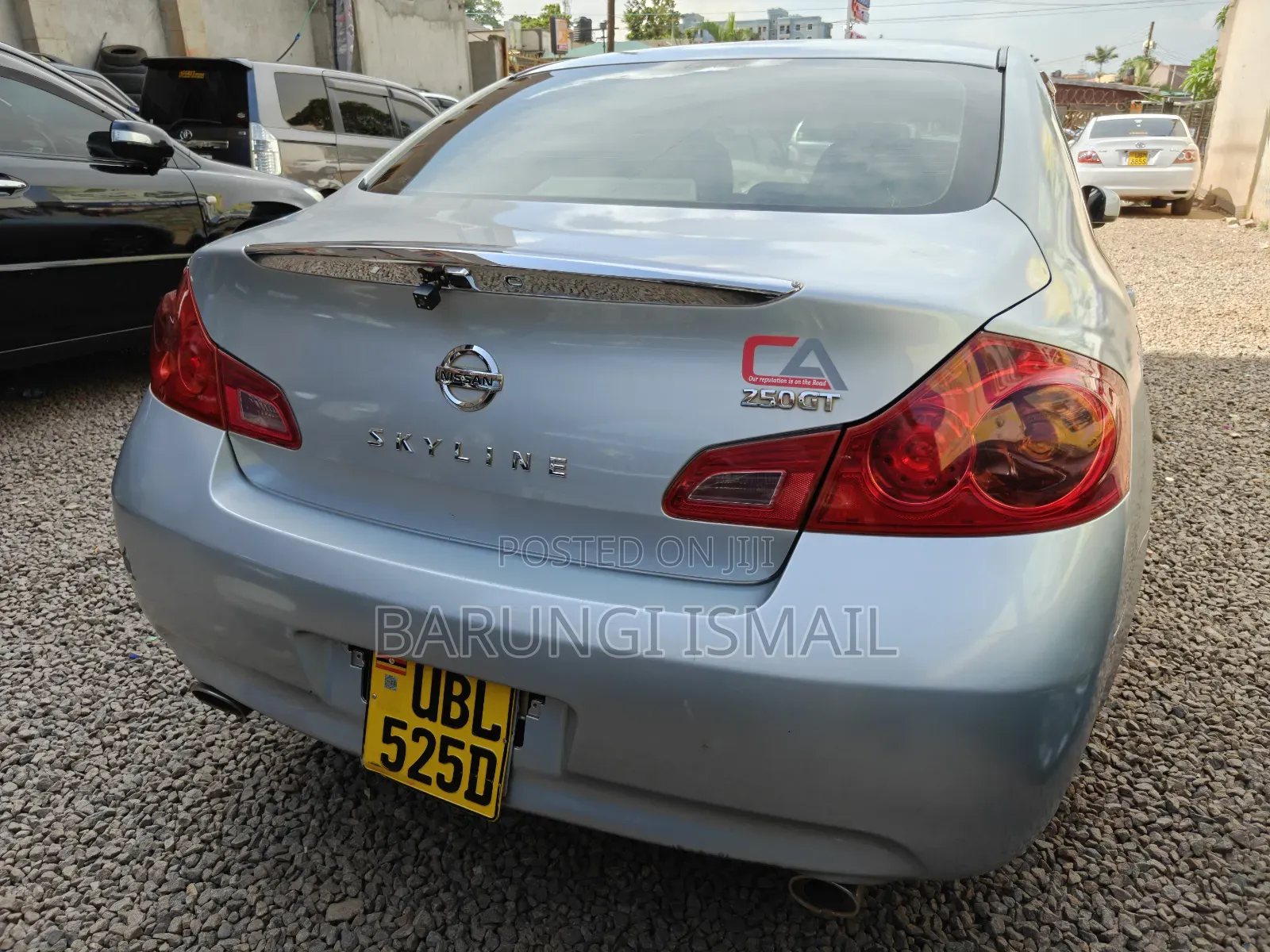 Nissan Skyline 2010 Silver