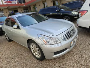 Nissan Skyline 2010 Silver