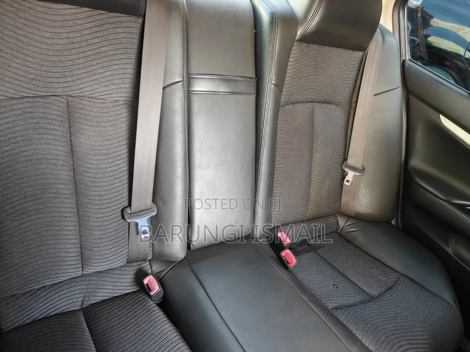 Nissan Skyline 2010 Silver