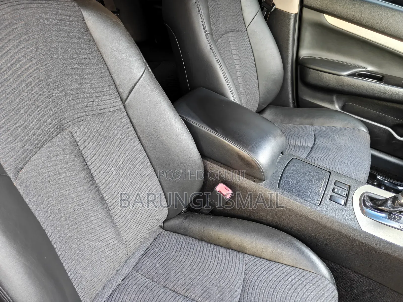 Nissan Skyline 2010 Silver