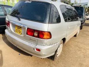 Toyota Ipsum 1999