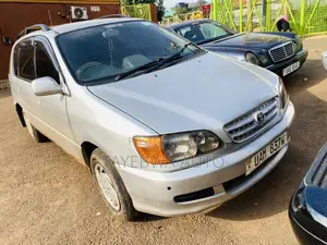 Toyota Ipsum 1999