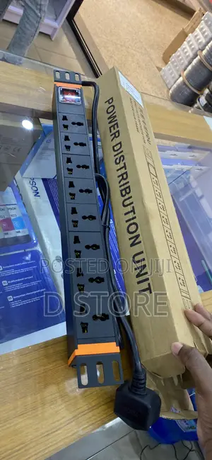 8 Ways Power Distribution Unit (PDU)