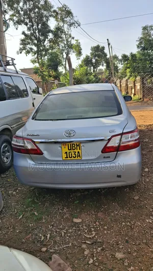 Toyota Premio 2010 Silver