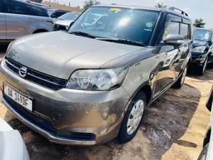 Toyota Corolla Rumion Hatchback 1.5 FWD 2012