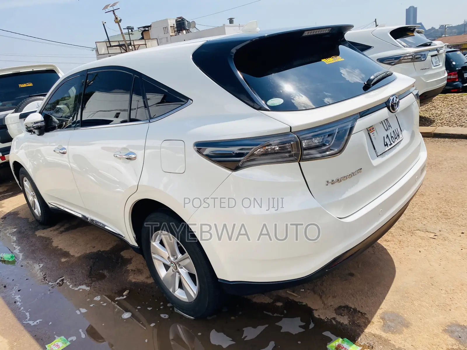 Toyota Harrier 2.0 2015