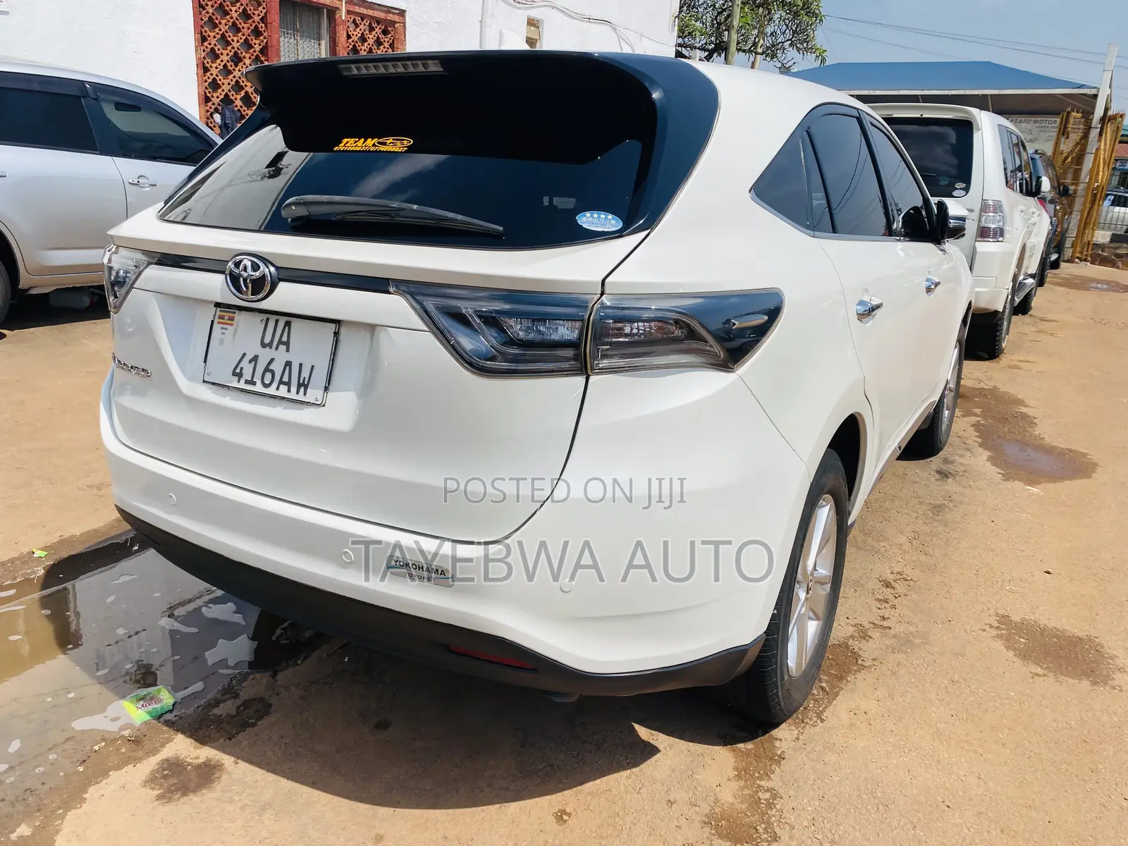 Toyota Harrier 2.0 2015