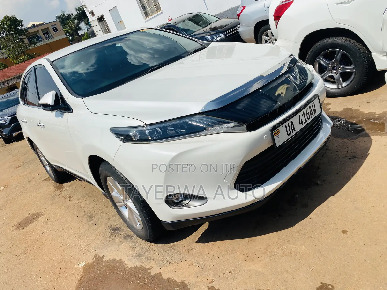 Toyota Harrier 2.0 2015