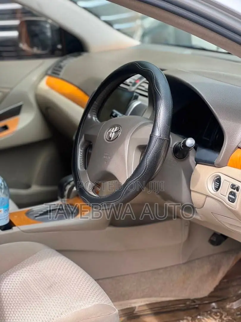 Toyota Premio 1.8 AWD 2010