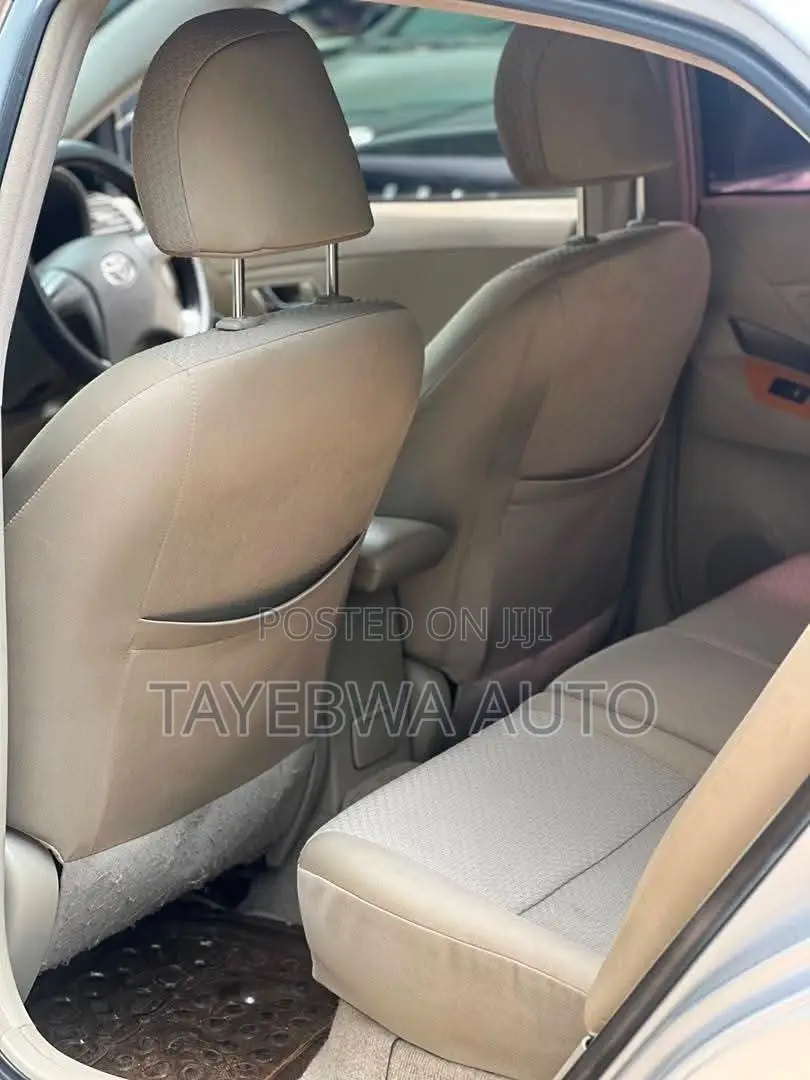 Toyota Premio 1.8 AWD 2010