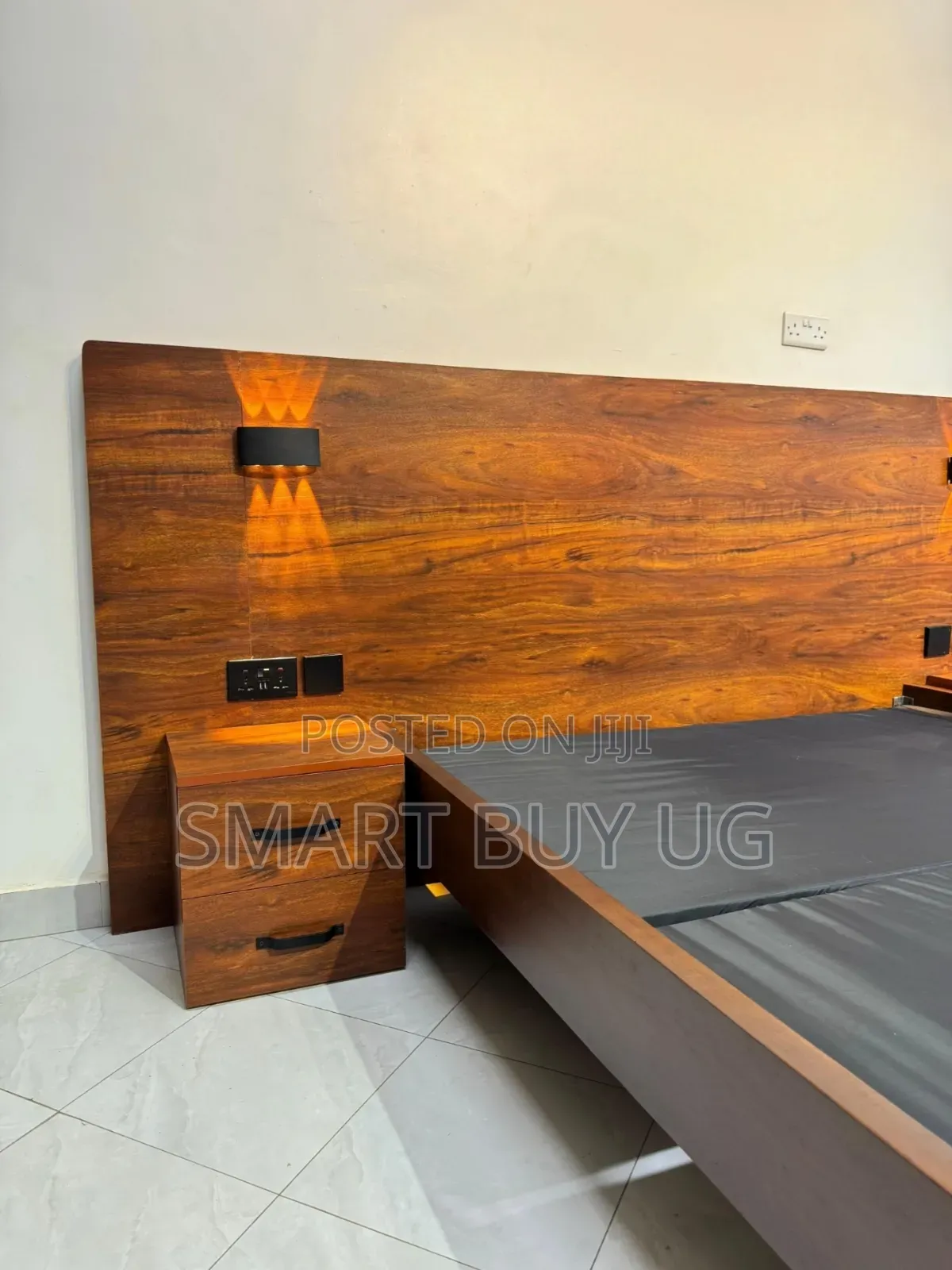 Floating 5by6 Wooden Bed Frame With Drawers Bd728