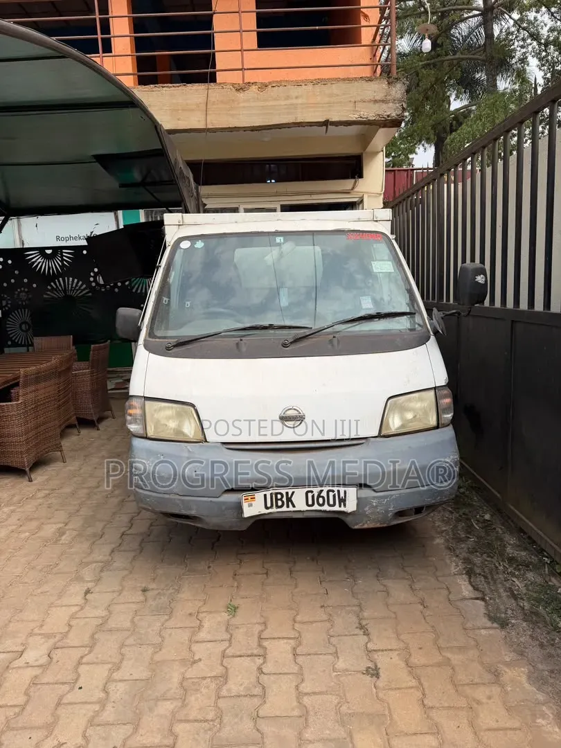 Nissan Vanette Light Truck (Small Box Body)