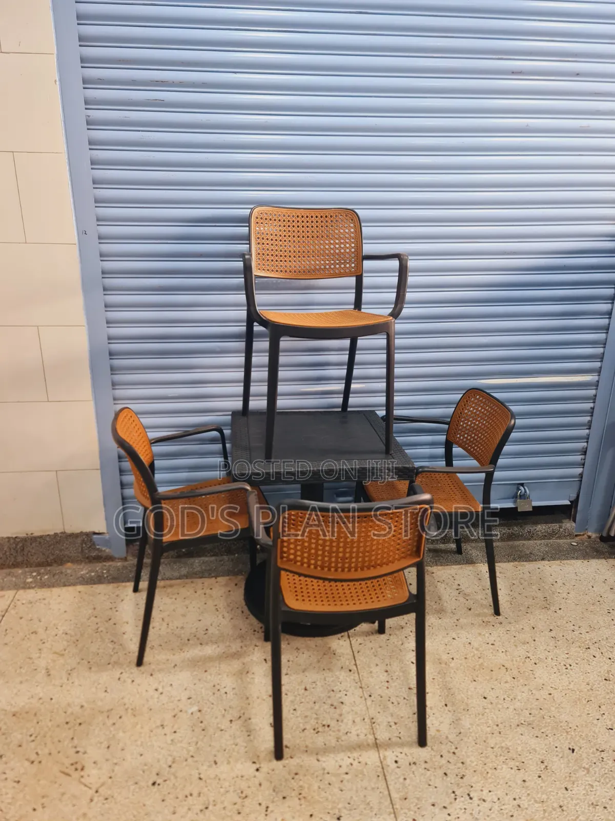 Elegance Outdoor Matted Table and Chairs Plastic Table and Chairs
