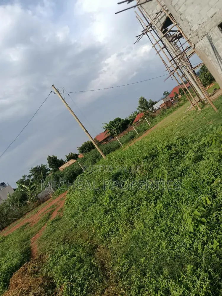 40 Decimals for Sell Kira Kasangati Rd 180m