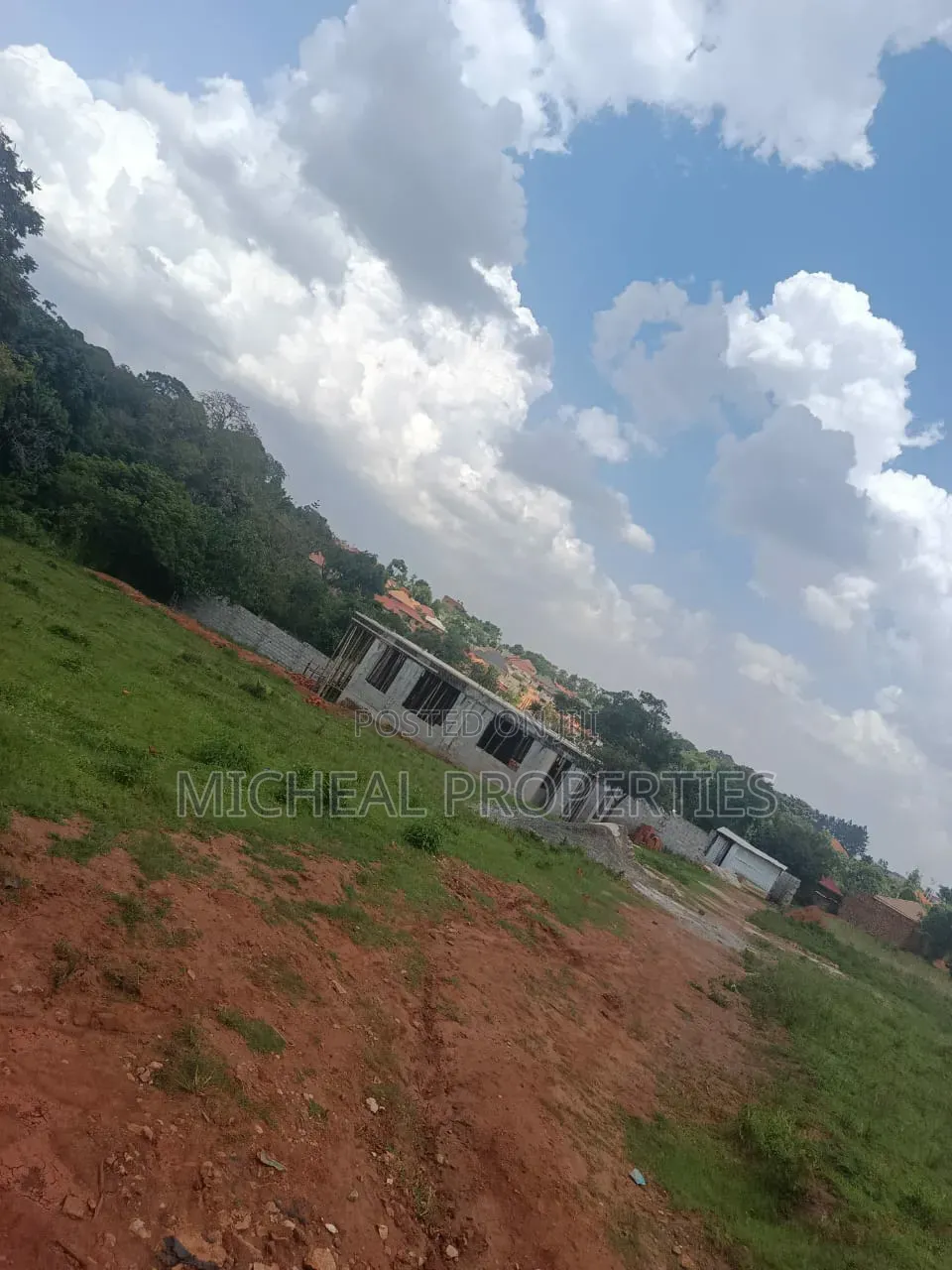40 Decimals for Sell Kira Kasangati Rd 180m