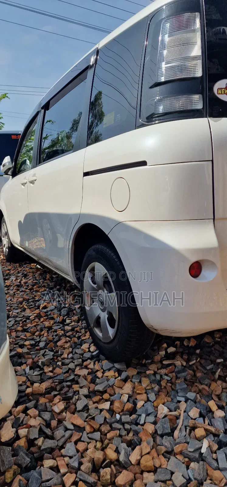 Toyota Sienta 1.5 AWD 2012 White