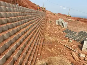Precast Gravity Concrete Retaining Wall Construction