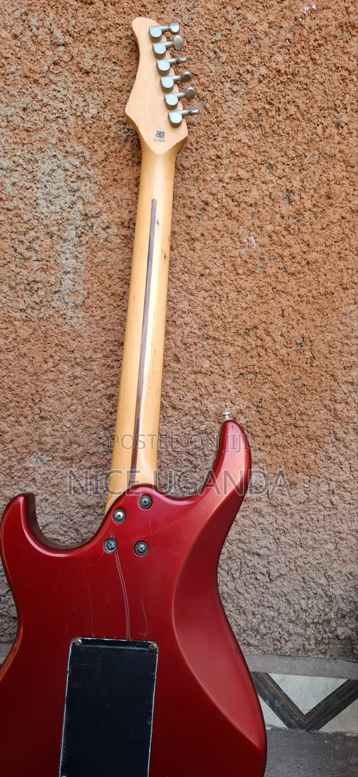 Solo Guitar Cort 250 Gseries