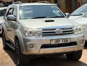 Toyota Fortuner 3.0 D AWD 2013 Silver