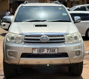 Toyota Fortuner 3.0 D AWD 2013 Silver