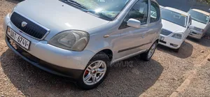 Toyota Vitz 2002 Silver