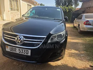 Volkswagen Tiguan 2011 Black