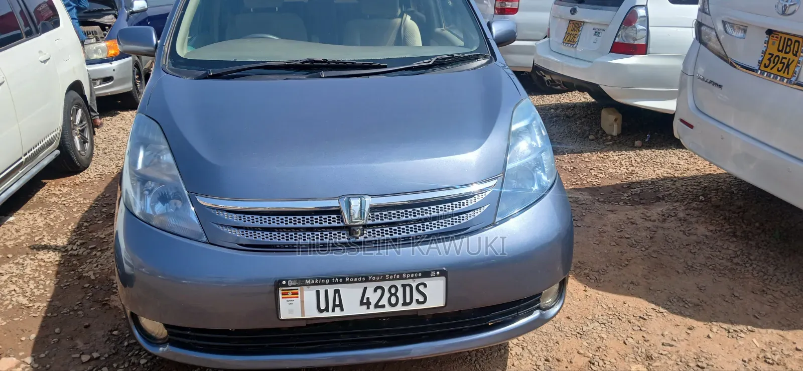 Toyota ISIS 2007 Blue
