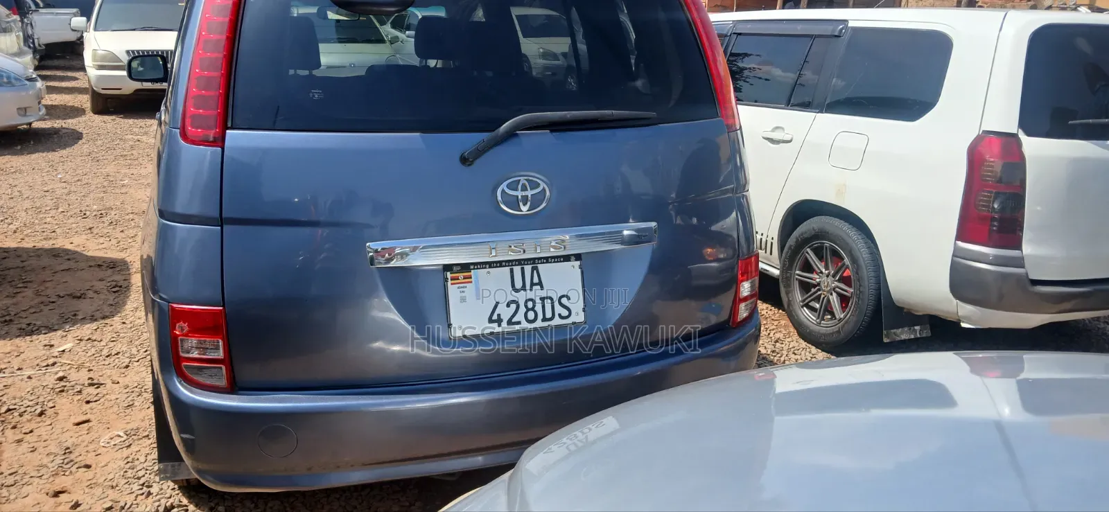 Toyota ISIS 2007 Blue