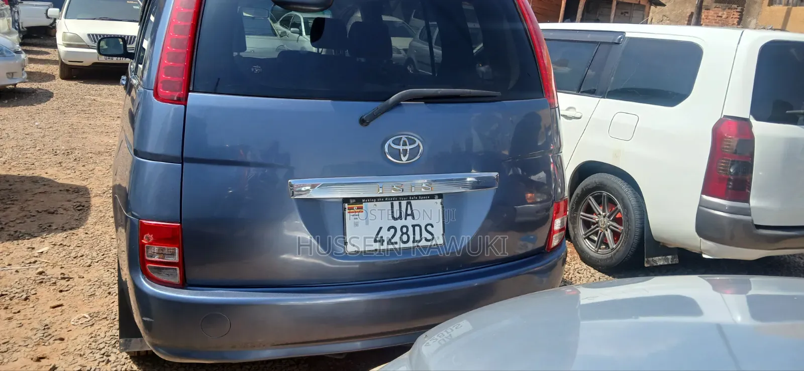 Toyota ISIS 2007 Blue