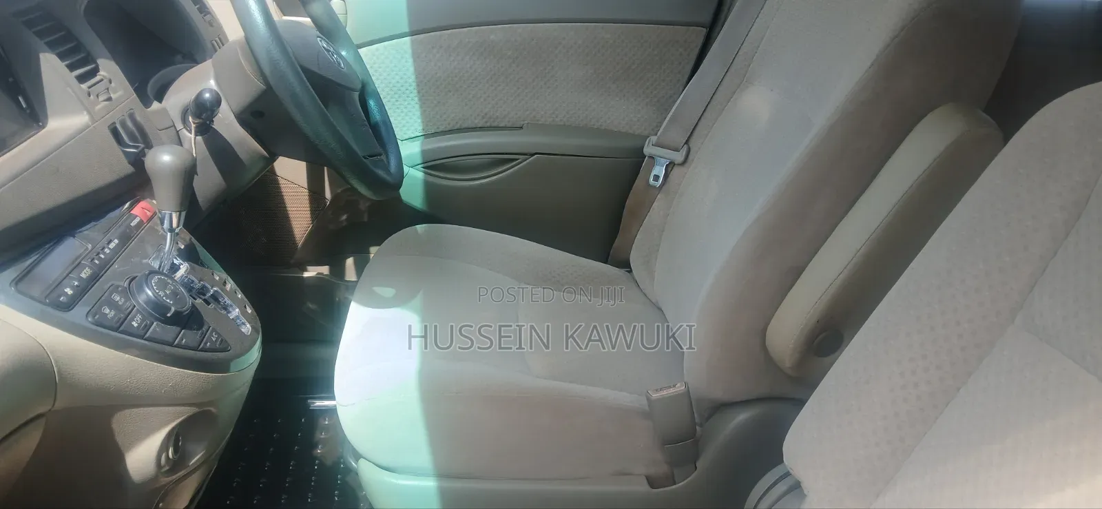 Toyota ISIS 2007 Blue