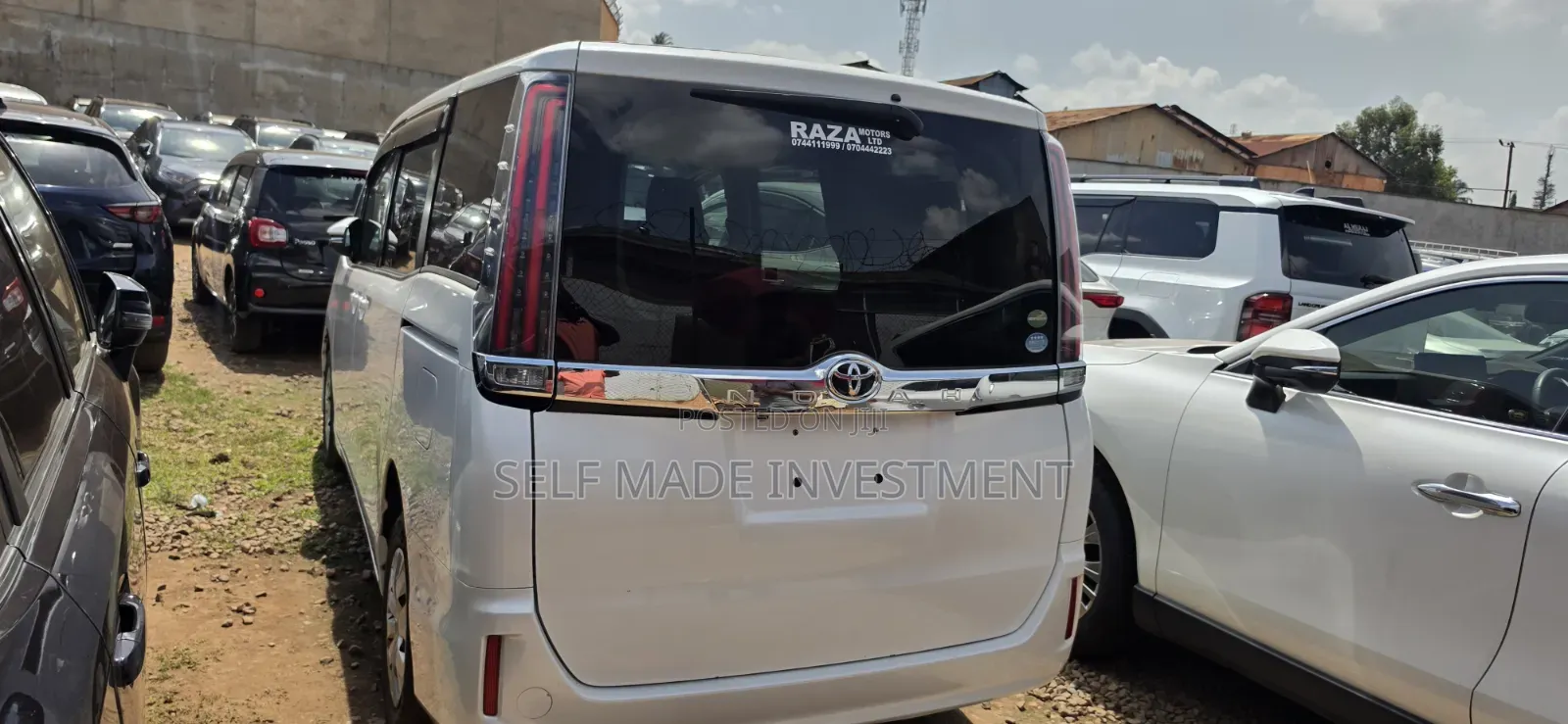 Toyota Noah 2018 White