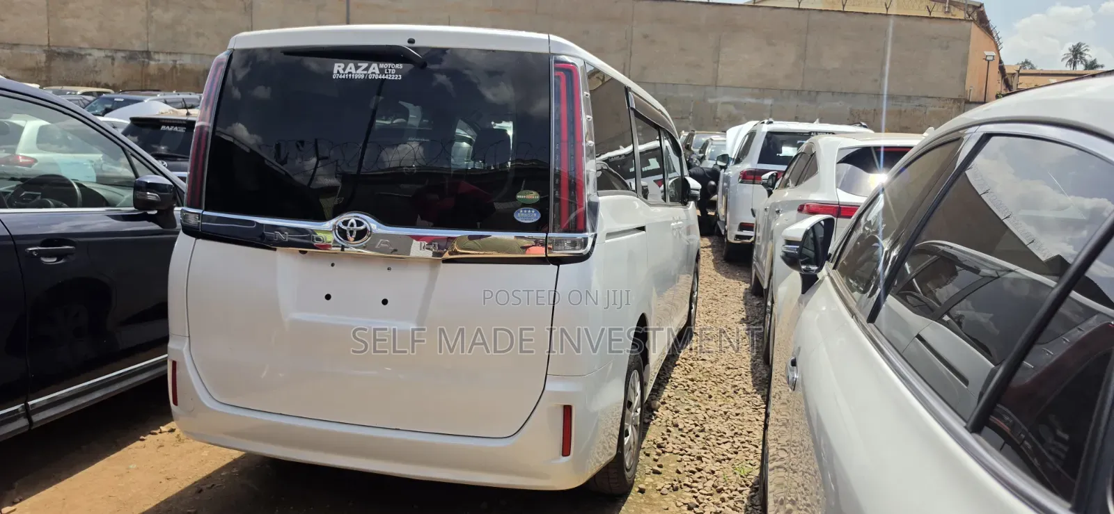 Toyota Noah 2018 White