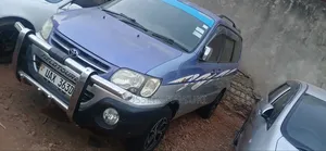 Toyota TownAce Noah 2000 Blue
