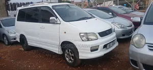 Toyota LiteAce Noah 2000 White