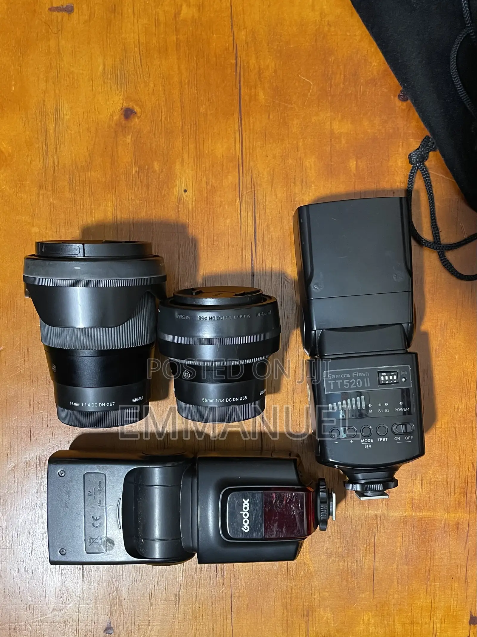 Sony ZV-E10 + Kit Lens (16-50mm)