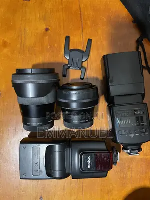 Sony ZV-E10 + Kit Lens (16-50mm)