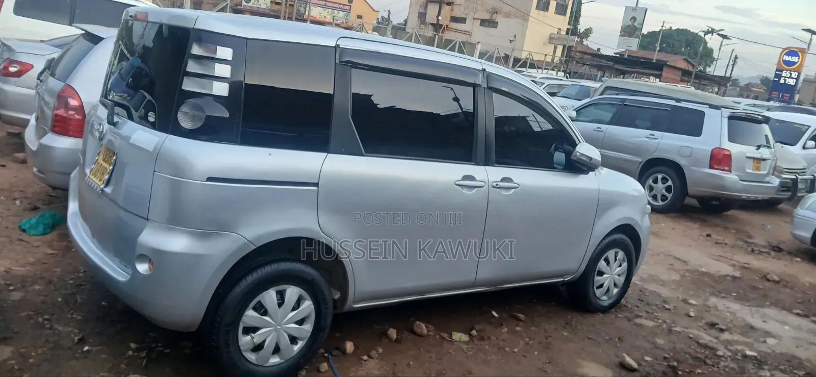 Toyota Sienta 2005 Silver